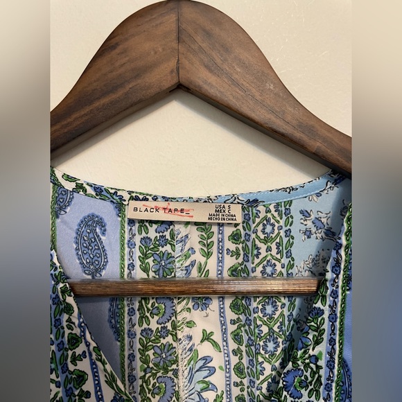 Black Tape Blue, Green, White Paisley Patchwork Rufled Hem Silk Dress - Picture 3 of 6